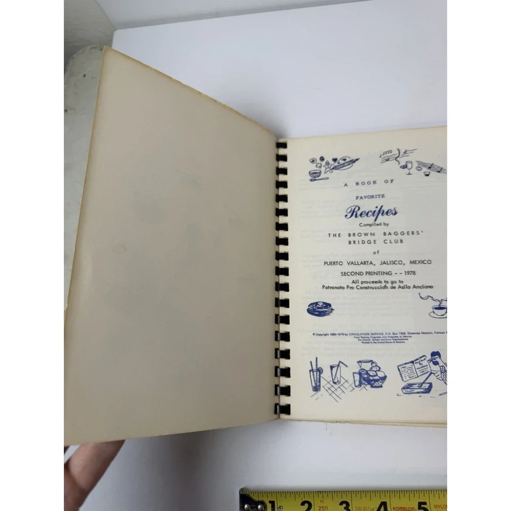 What's Cooking in Puerto Vallarta‎ 1978 spiralbound Jalisco Mexico recipes